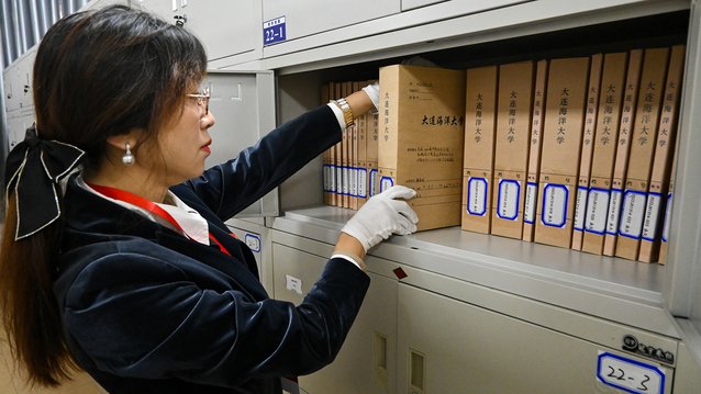 对照阅读首场活动邀请了校国防米兰on